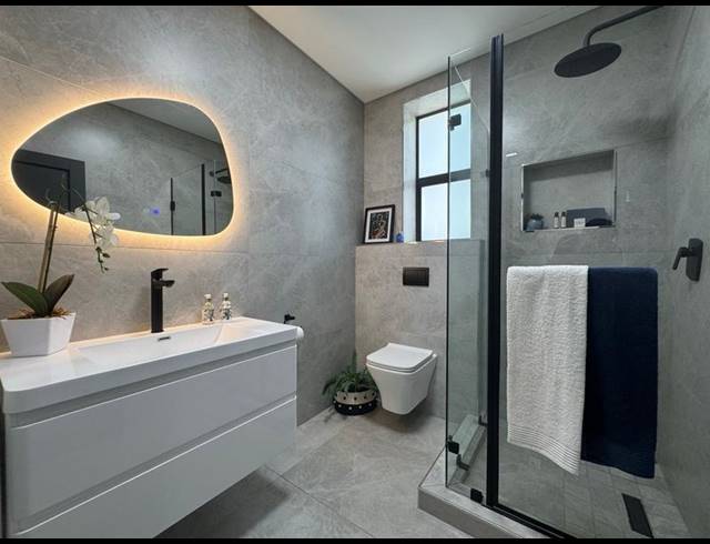 4 BEDROOM HOUSE FOR SALE IN MIDSTREAM HEIGHTS